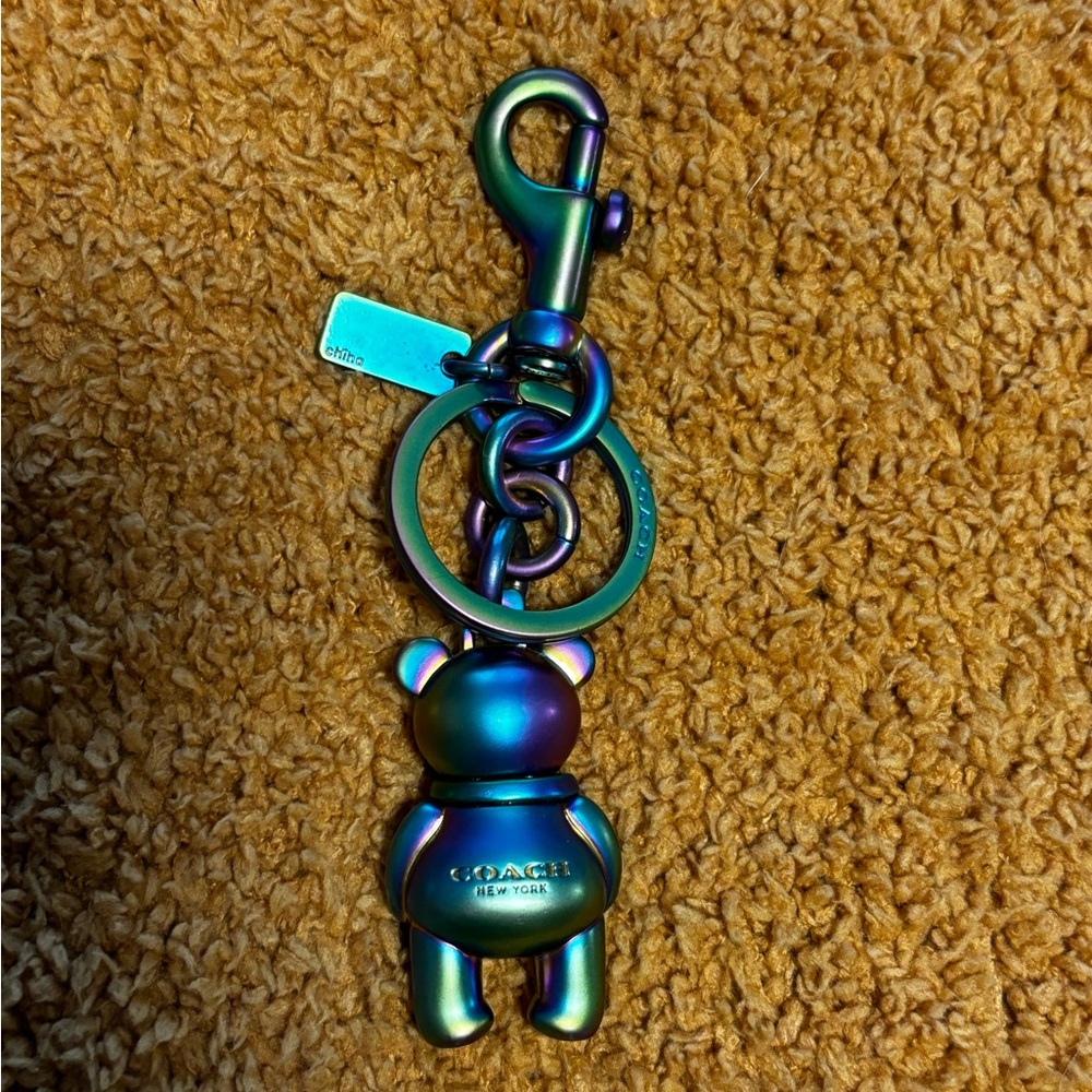 Coach oil hologram bear key ring keychain - Picture 2 of 3